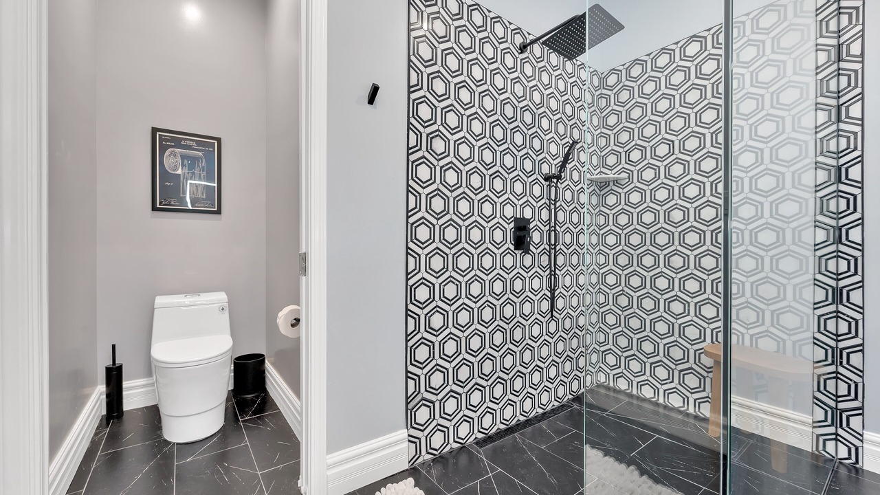 Photo of Bathroom in Holly
