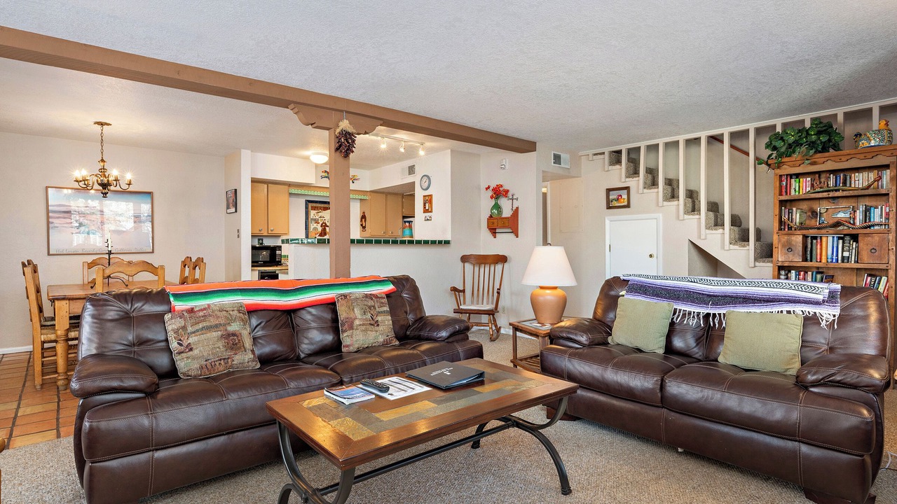 Photo of Livingroom in Northeast Santa Fe