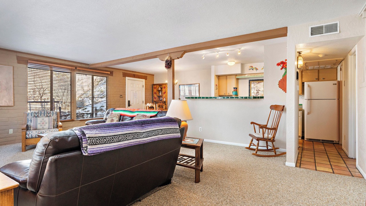 Photo of Livingroom in Northeast Santa Fe