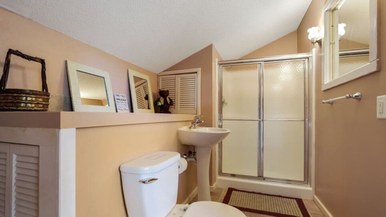 Photo of Bathroom in Cable