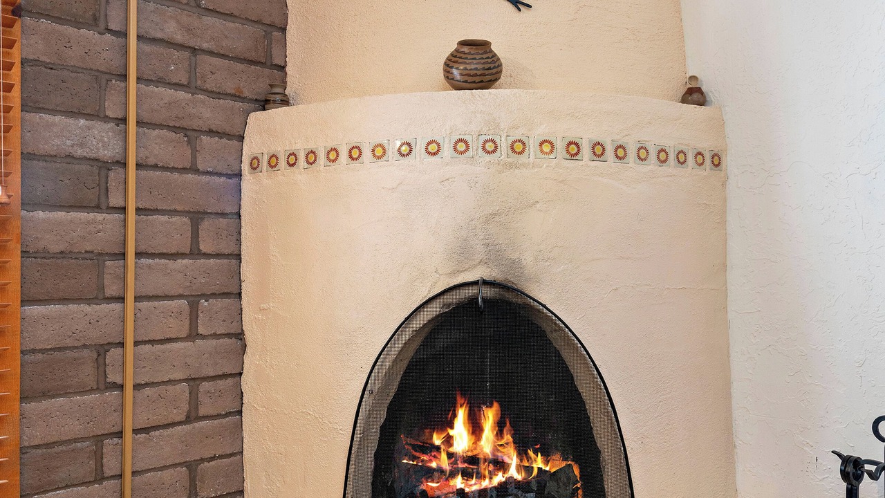 Photo of Livingroom in Northeast Santa Fe