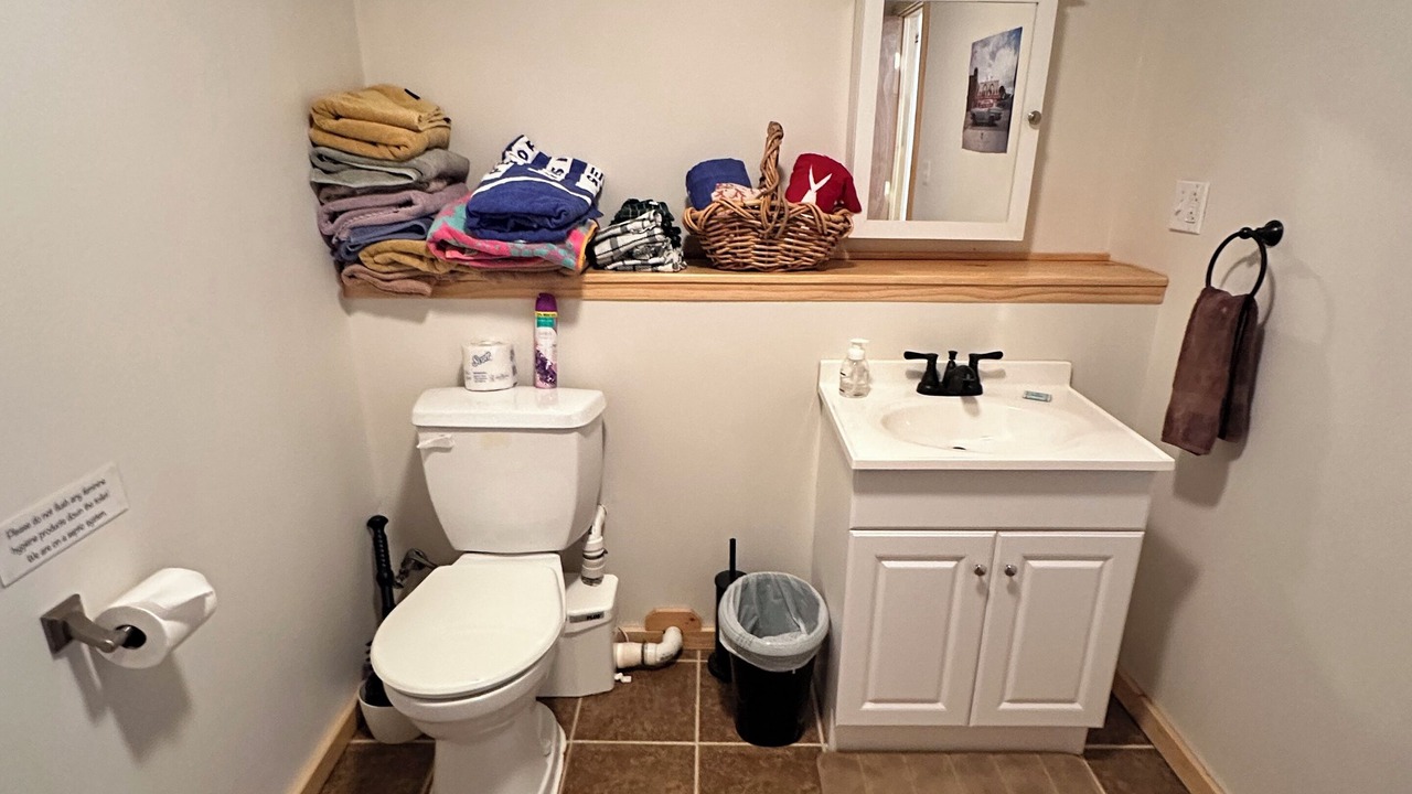 Photo of Bathroom in Jay