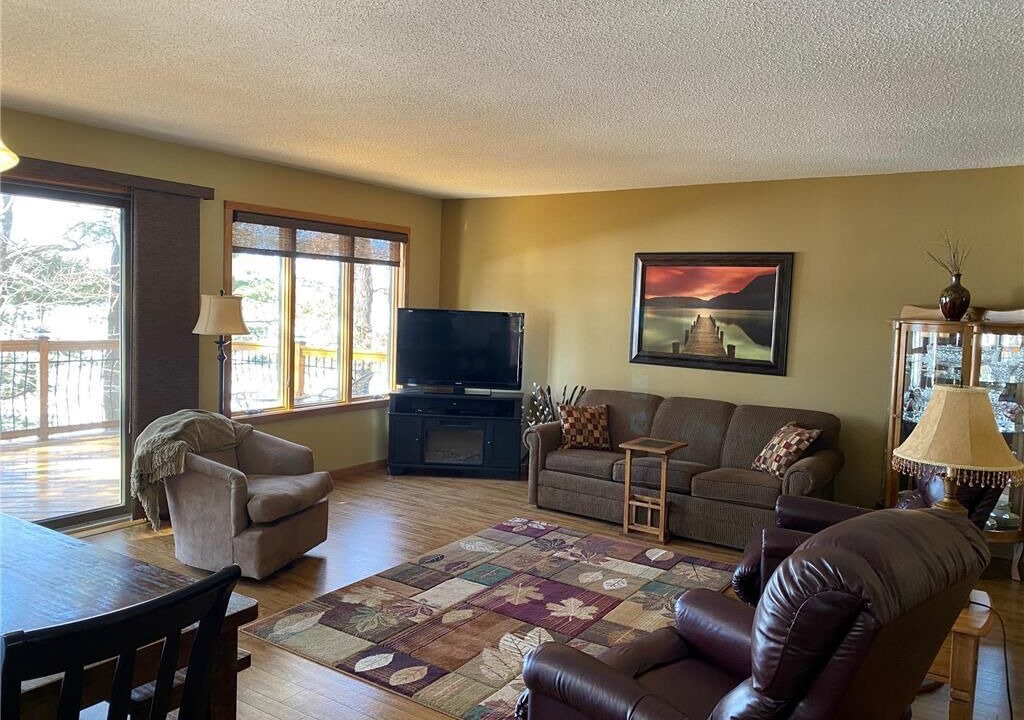 Photo of Livingroom in Shell Lake
