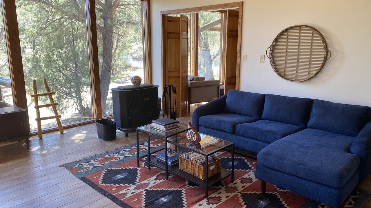 Photo of Livingroom in Holman
