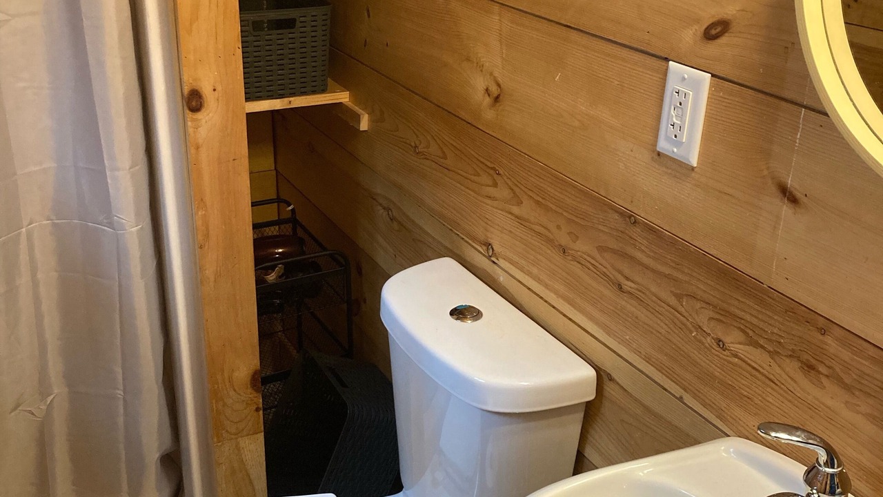 Photo of Bathroom in Townshend