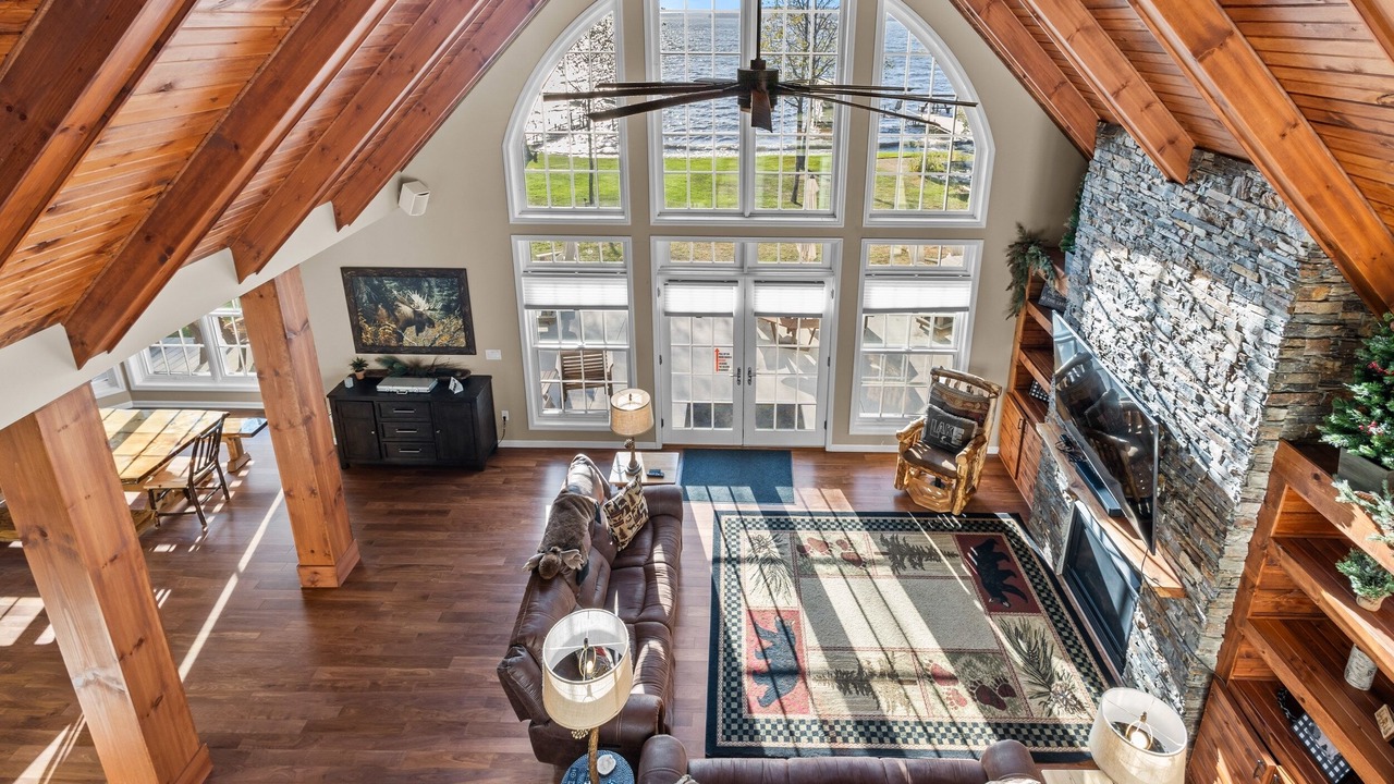 Photo of Livingroom in Phelps