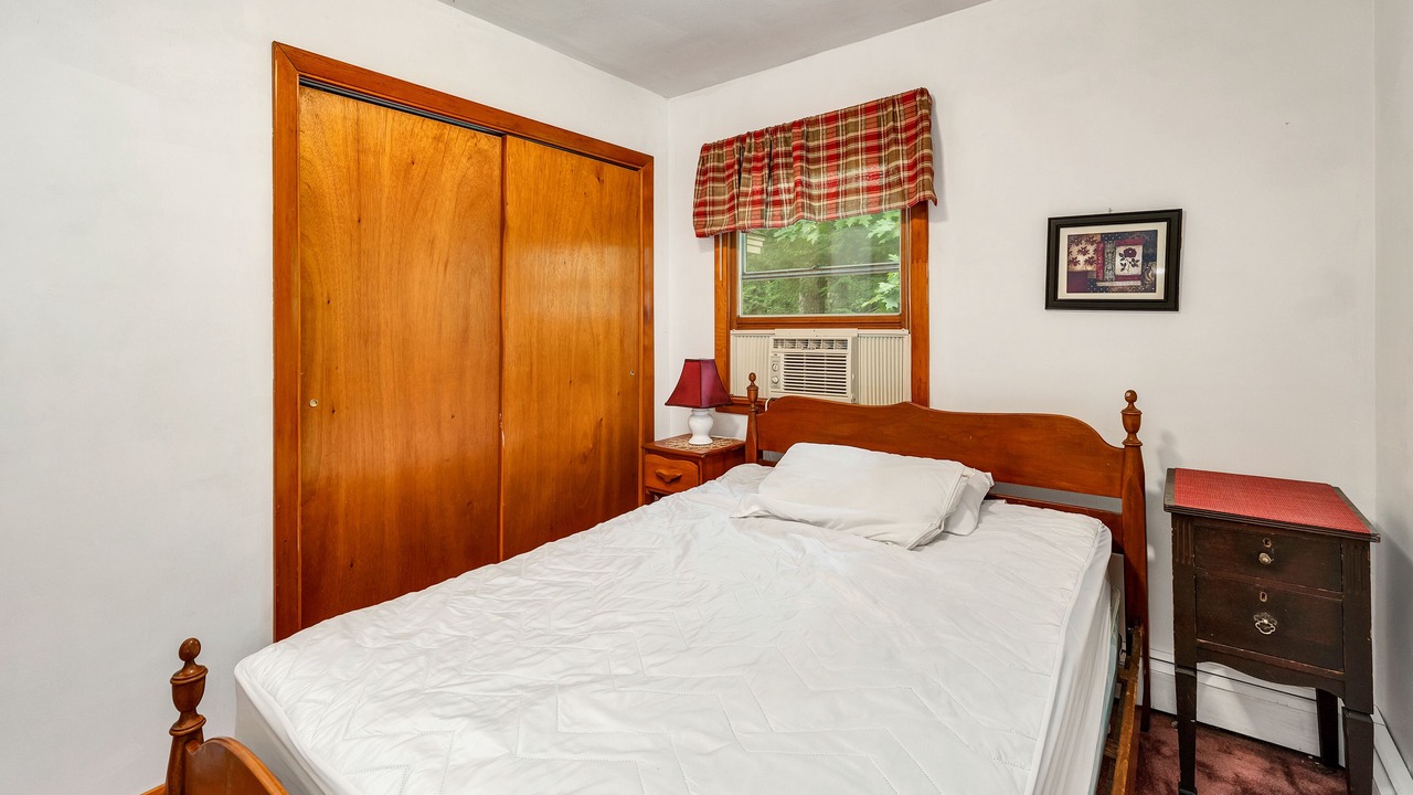 Photo of Bedroom in Meredith