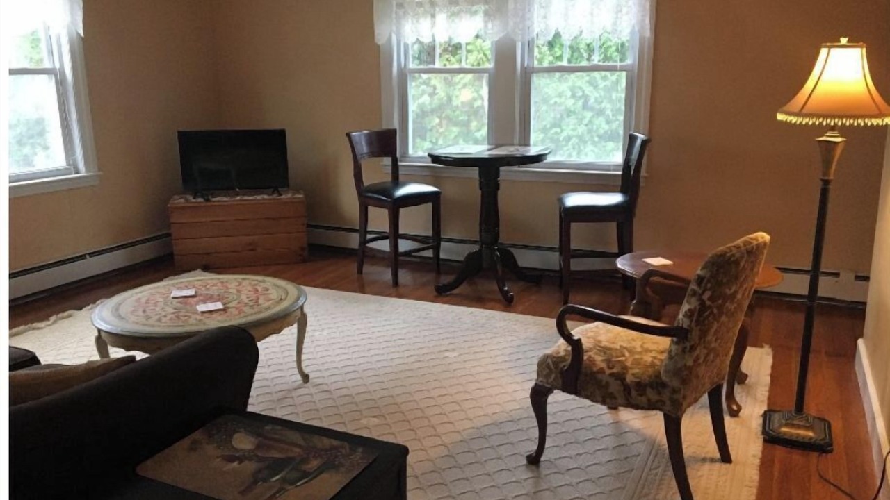 Photo of Livingroom in Millbury
