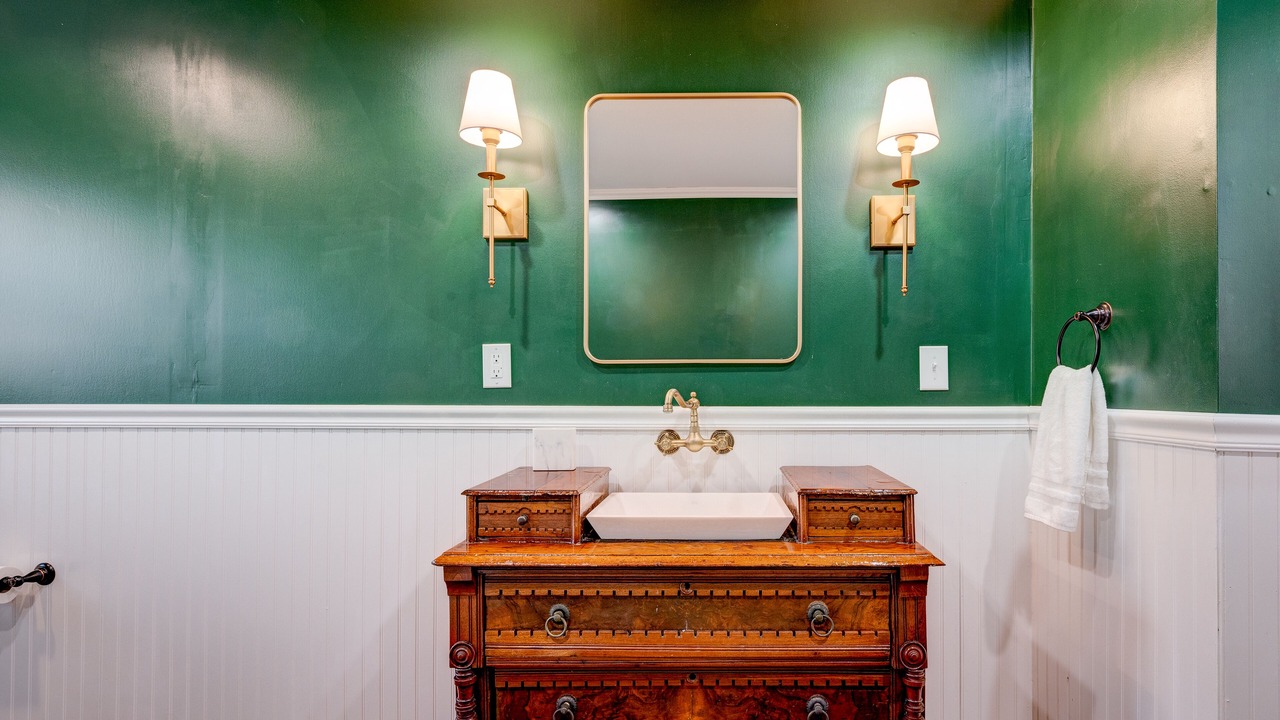 Photo of Bathroom in Harpers Ferry
