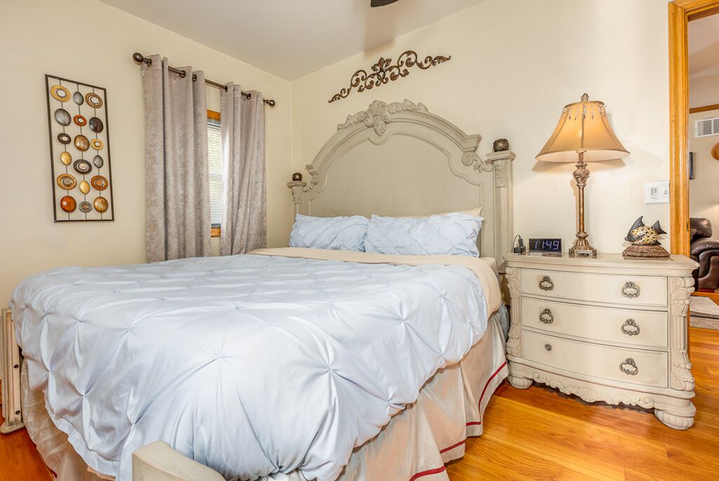 Photo of Bedroom in East Dubuque
