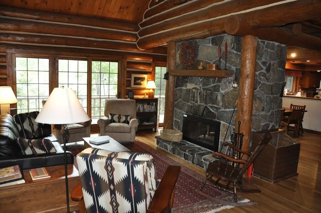Photo of Livingroom in Arietta
