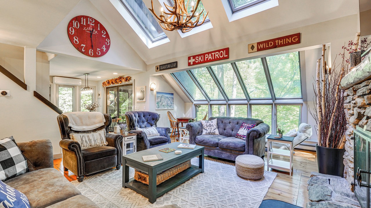 Photo of Livingroom in Plymouth