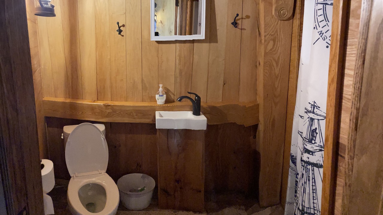 Photo of Bathroom in Burtrum