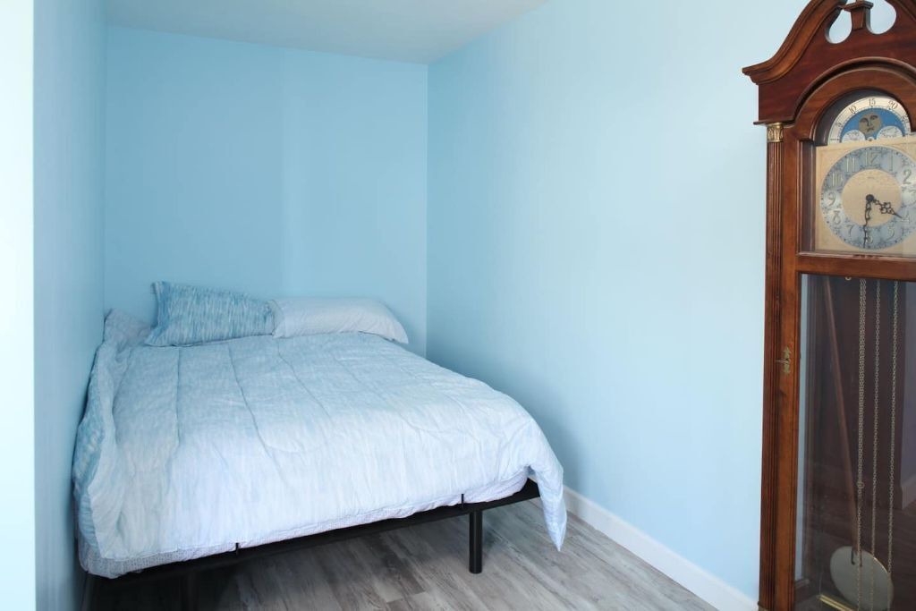 Photo of Bedroom in Abrams
