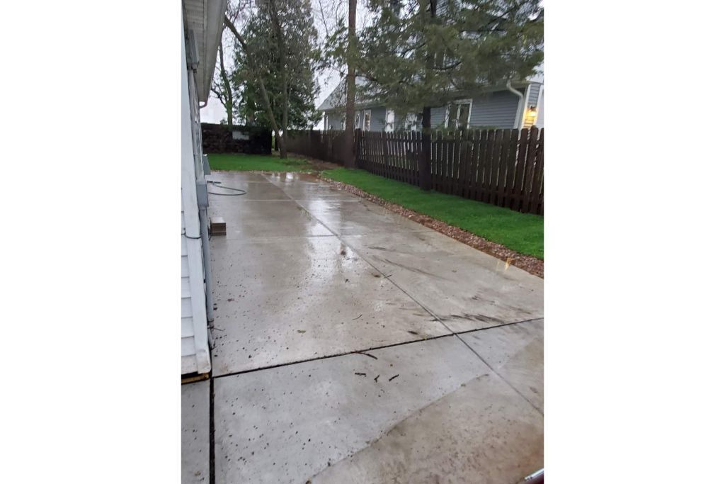 Photo of Outdoor in Abrams