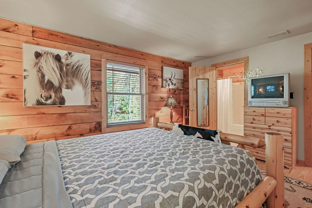 Photo of Bedroom in Friendship