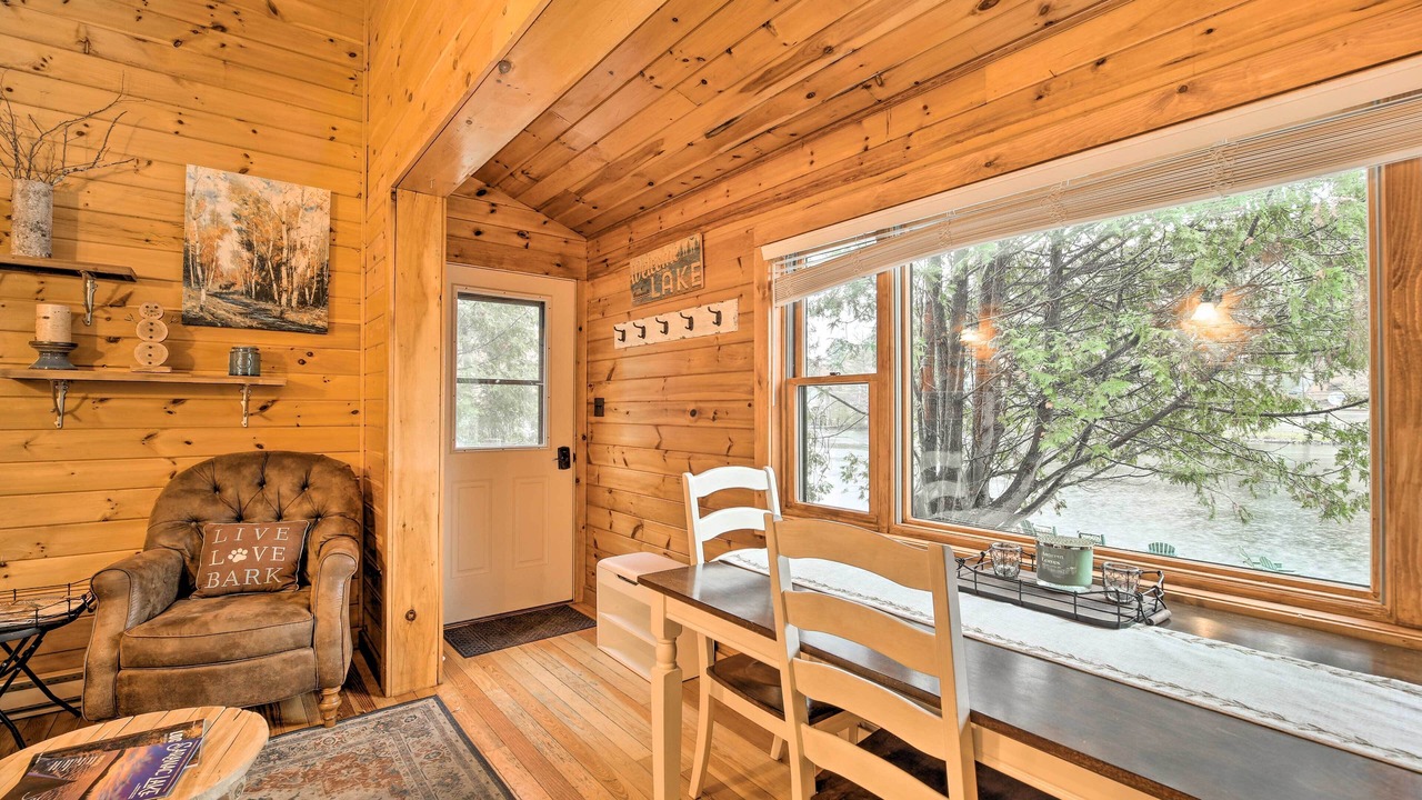 Photo of Livingroom in Saranac Lake