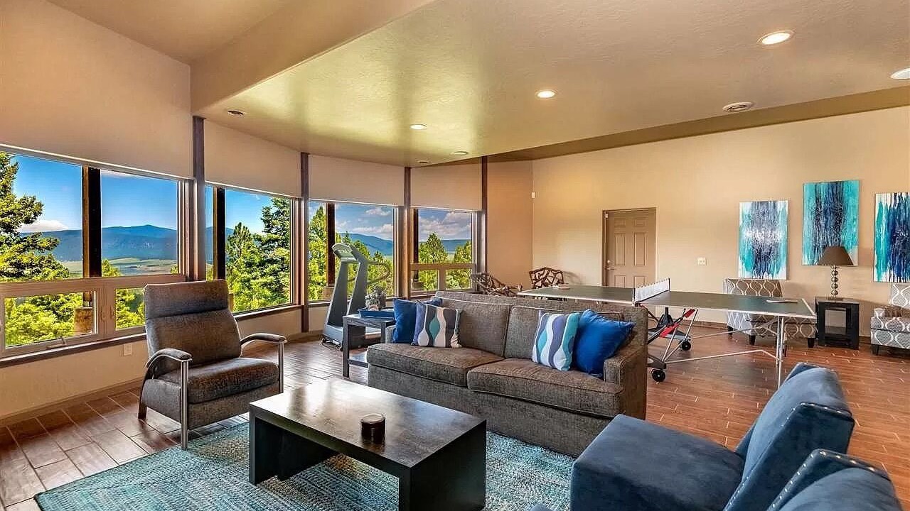 Photo of Livingroom in Angel Fire