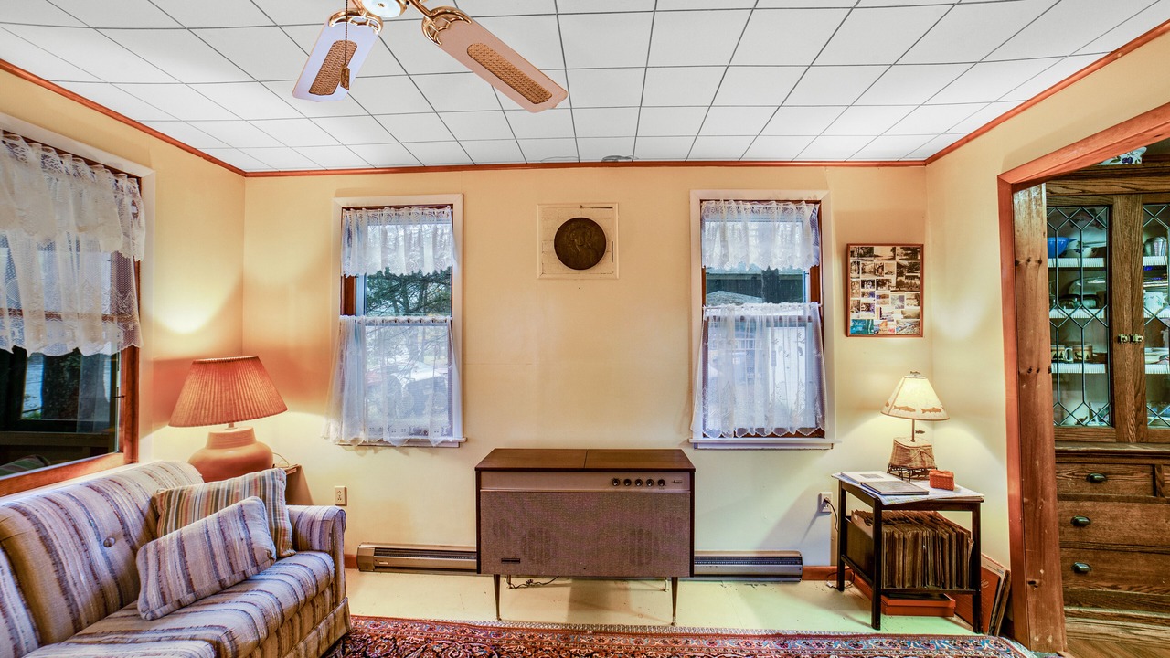 Photo of Livingroom in Chestertown