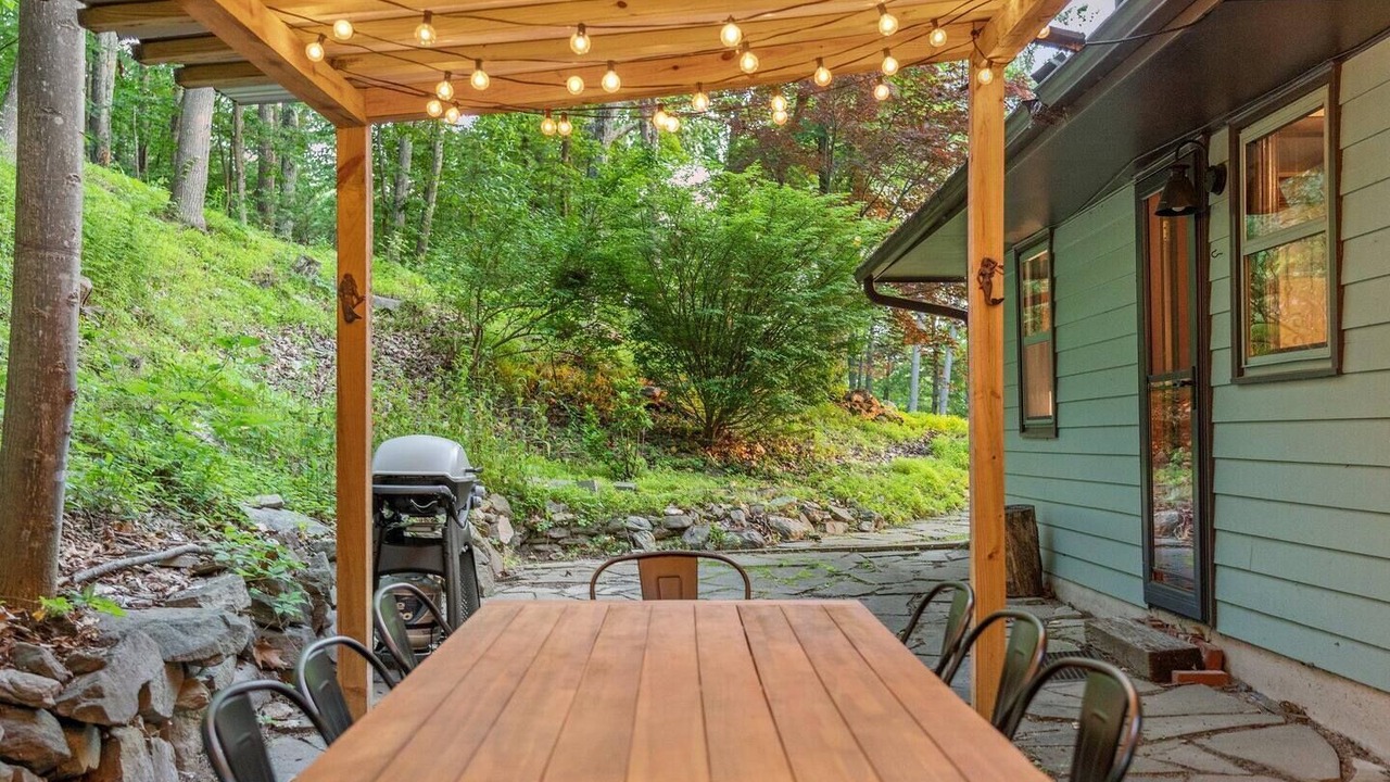 Photo of Outdoor in Kabletown