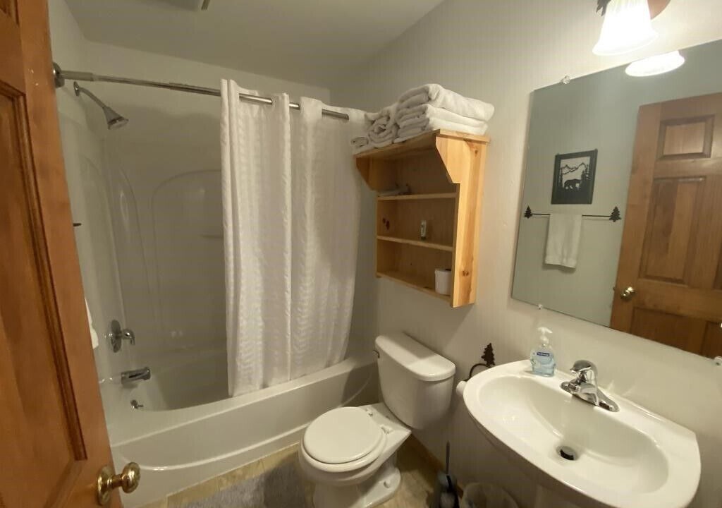 Photo of Bathroom in Warrens