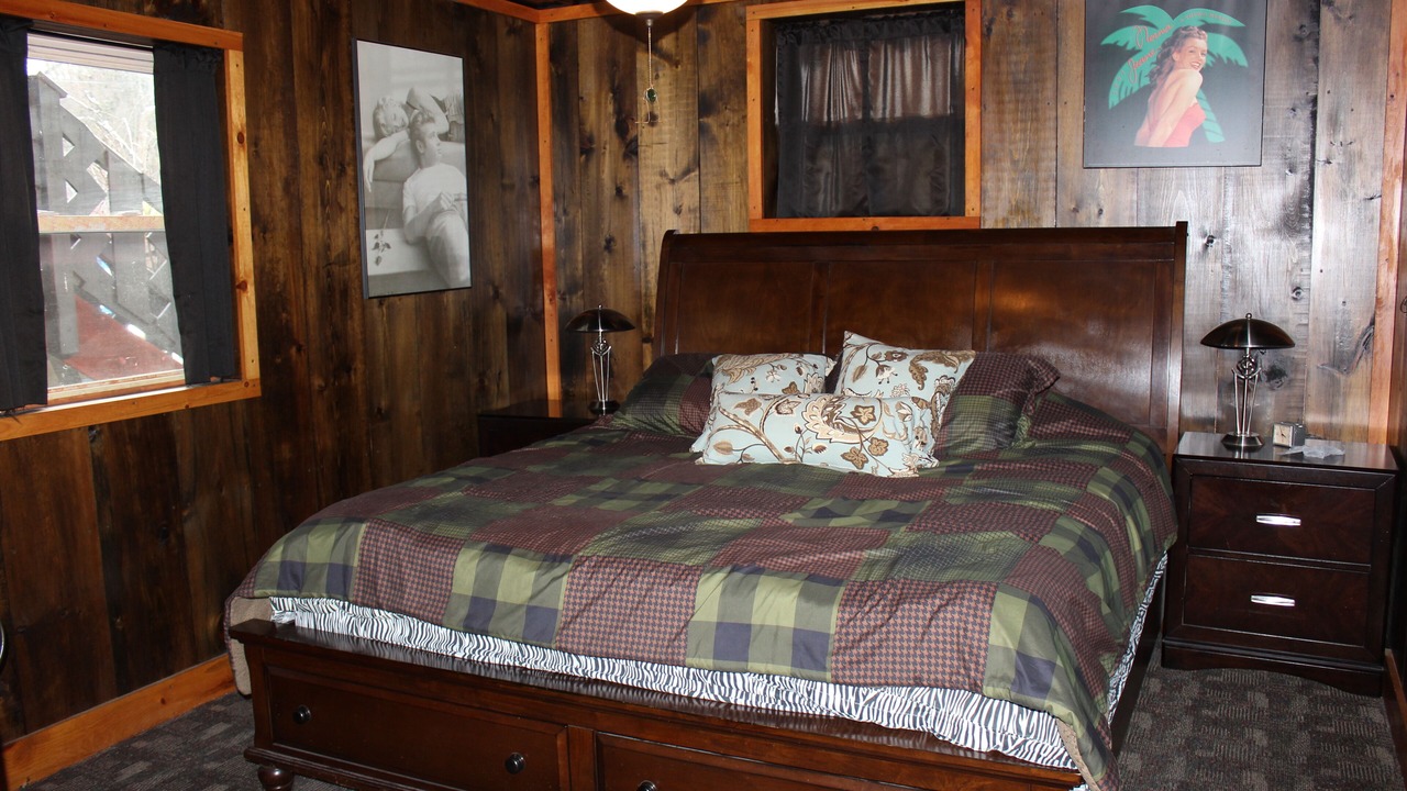 Photo of Bedroom in Ellicottville