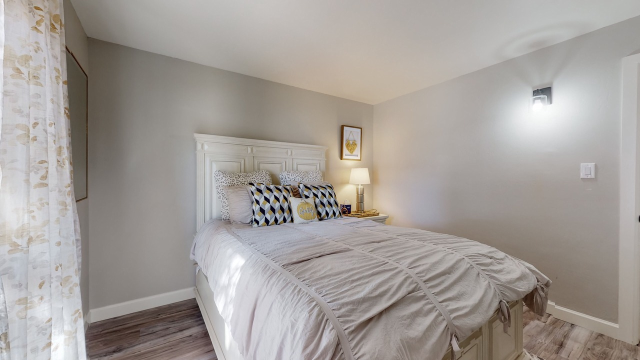 Photo of Bedroom in Northeast Heights