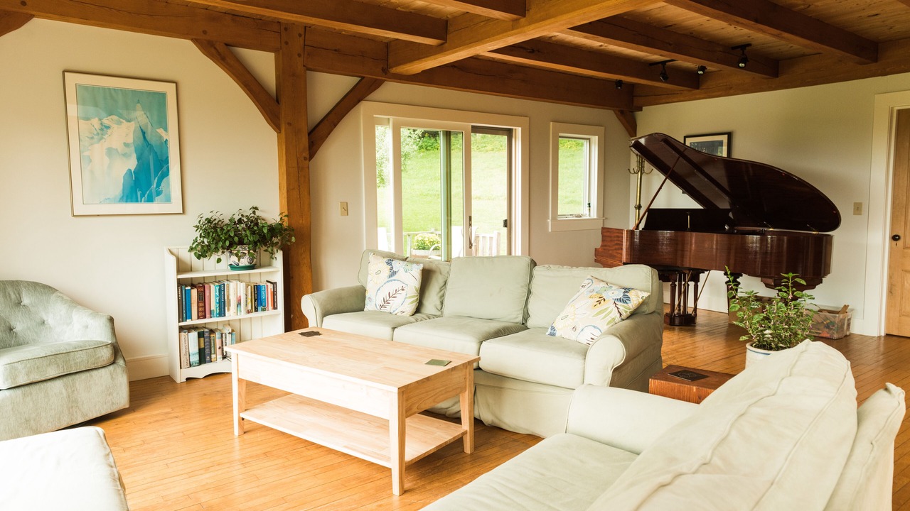 Photo of Livingroom in Orange