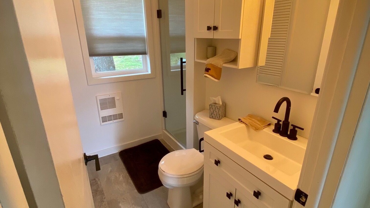 Photo of Bathroom in Lake Linden