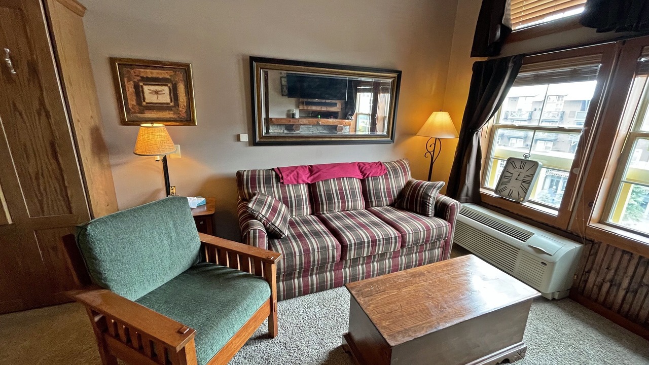 Photo of Livingroom in Snowshoe
