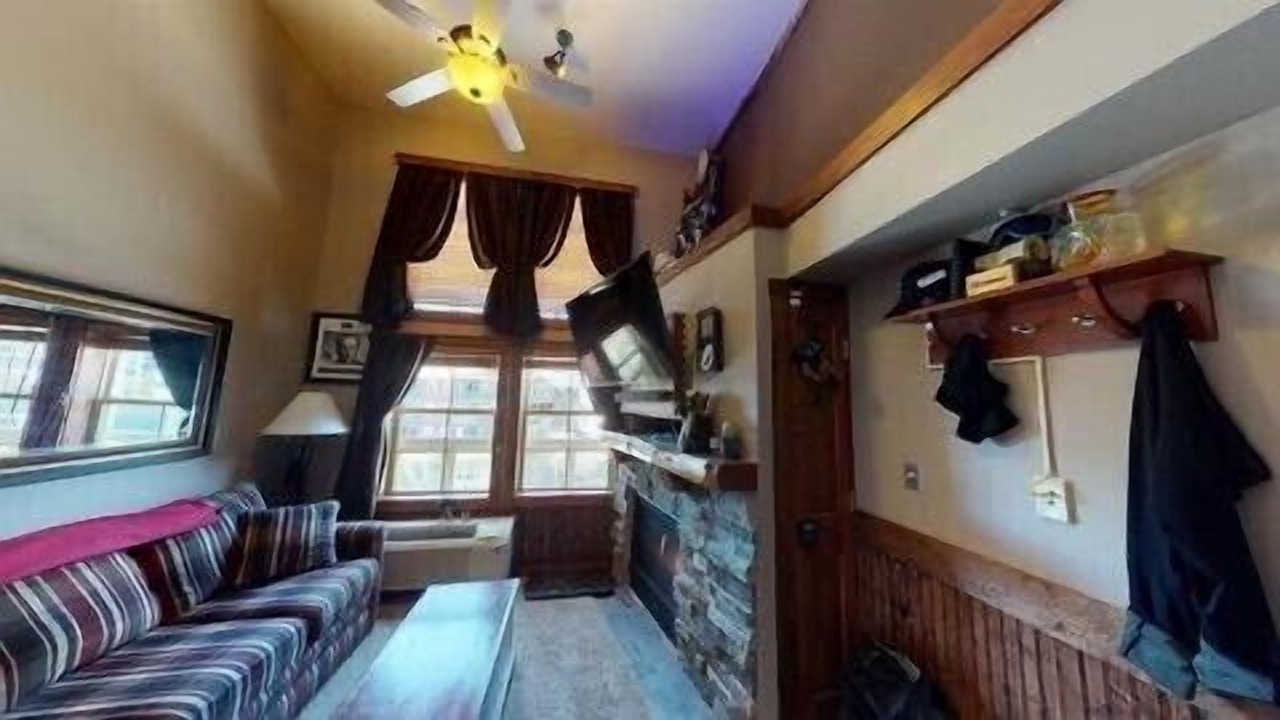 Photo of Livingroom in Snowshoe
