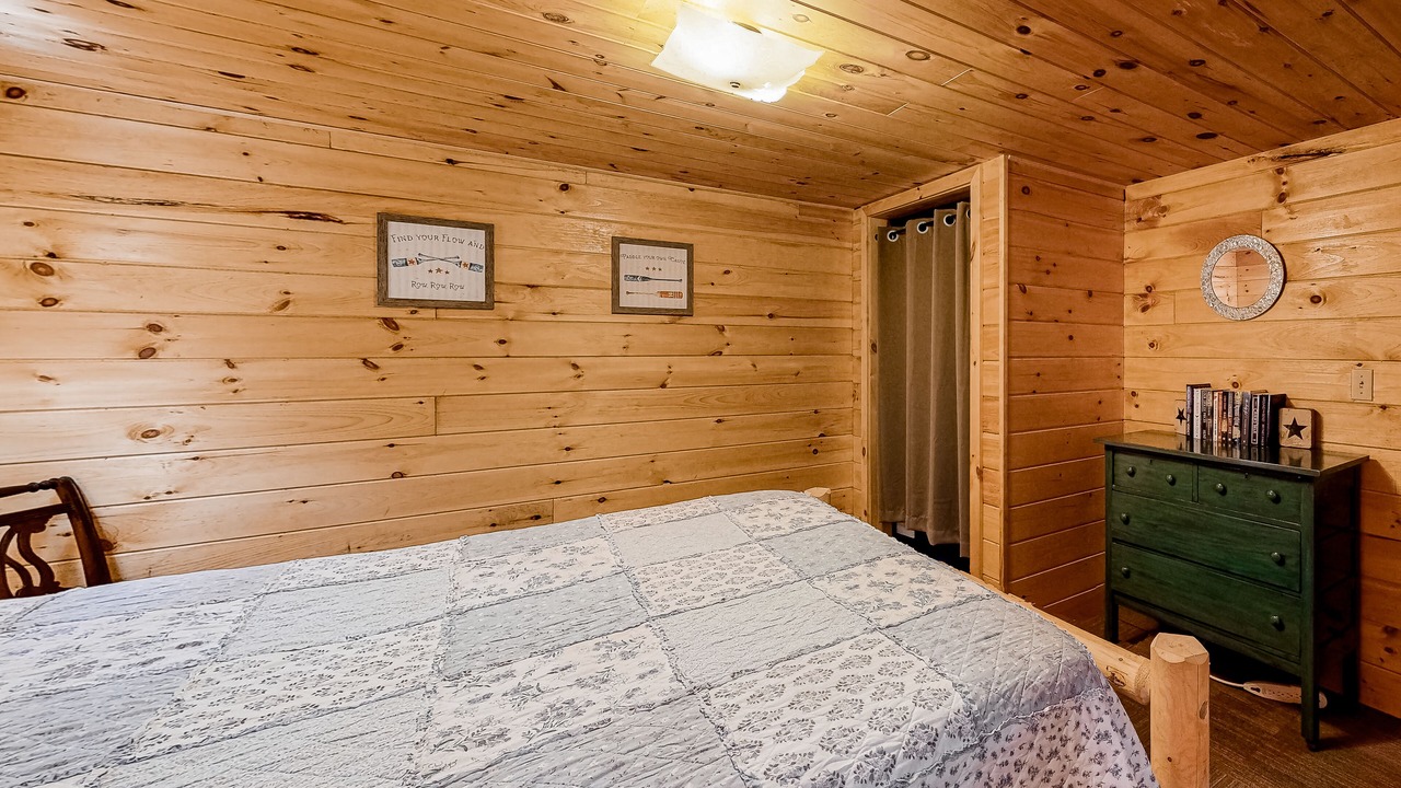 Photo of Bedroom in Winthrop