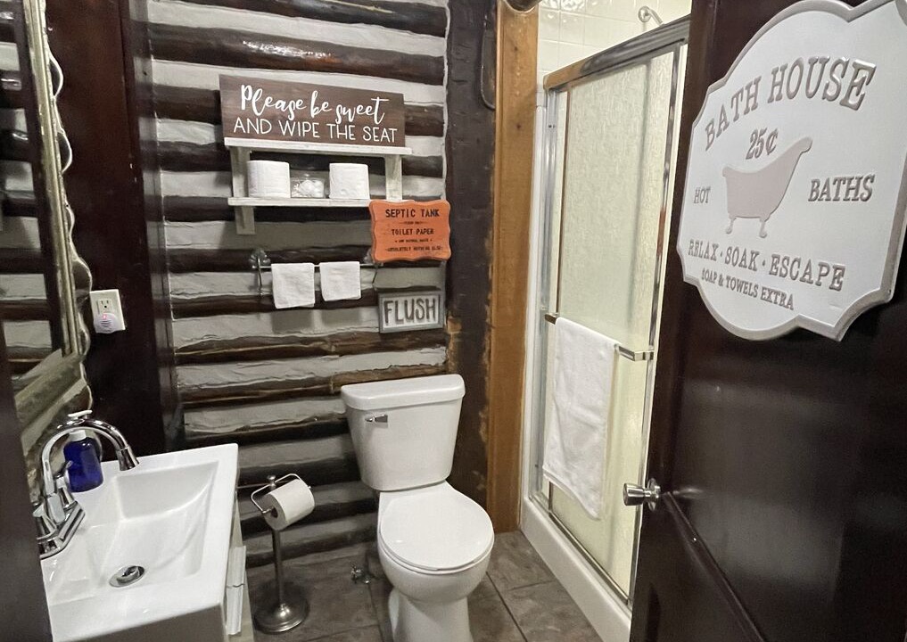 Photo of Bathroom in Drayton Plains