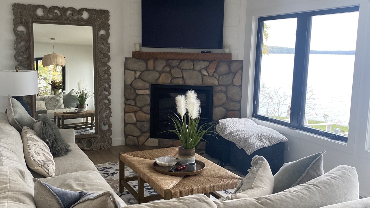 Photo of Livingroom in Hayward