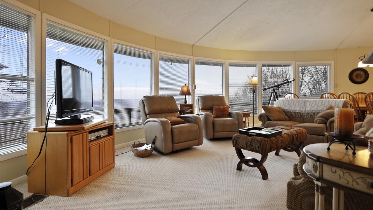 Photo of Livingroom in Old Timberline