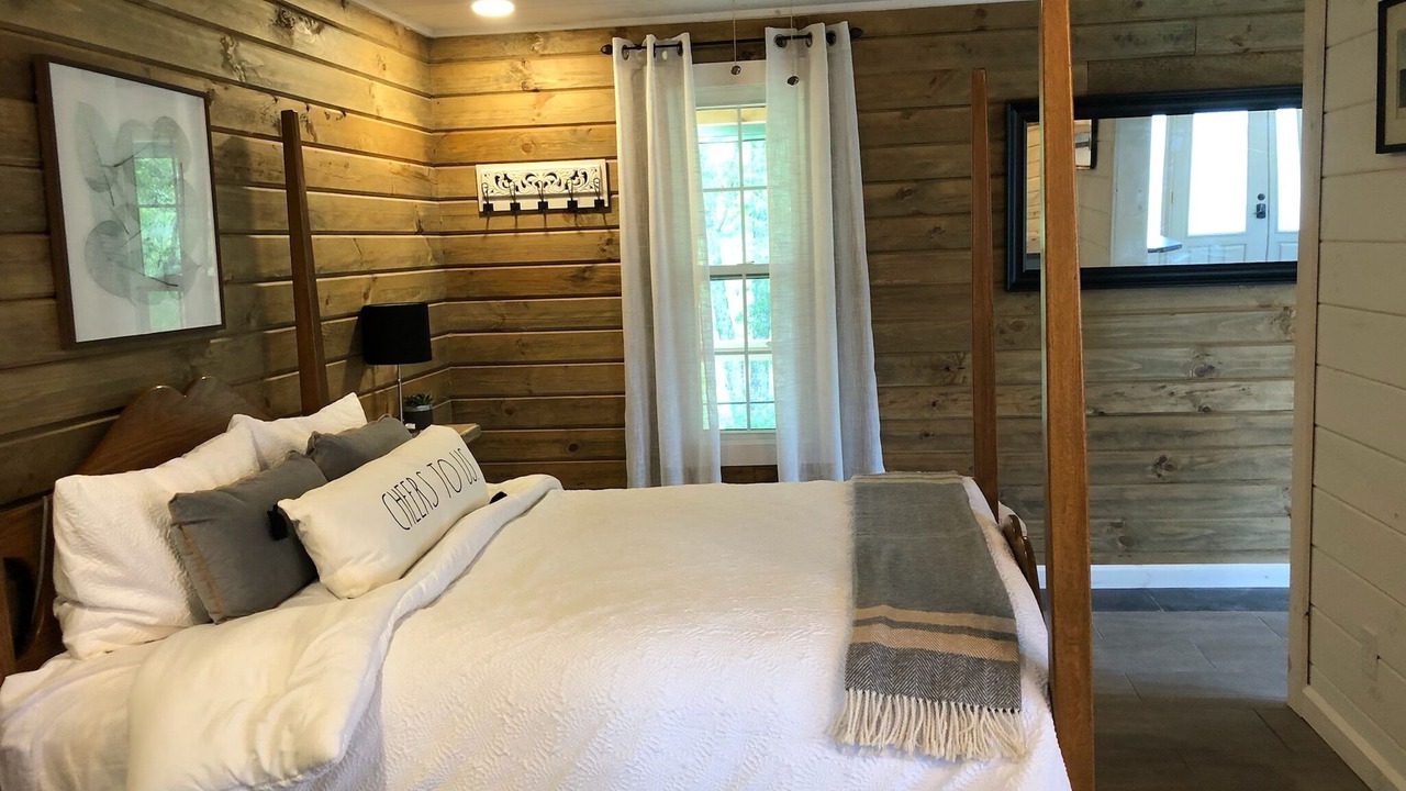 Photo of Bedroom in Weston