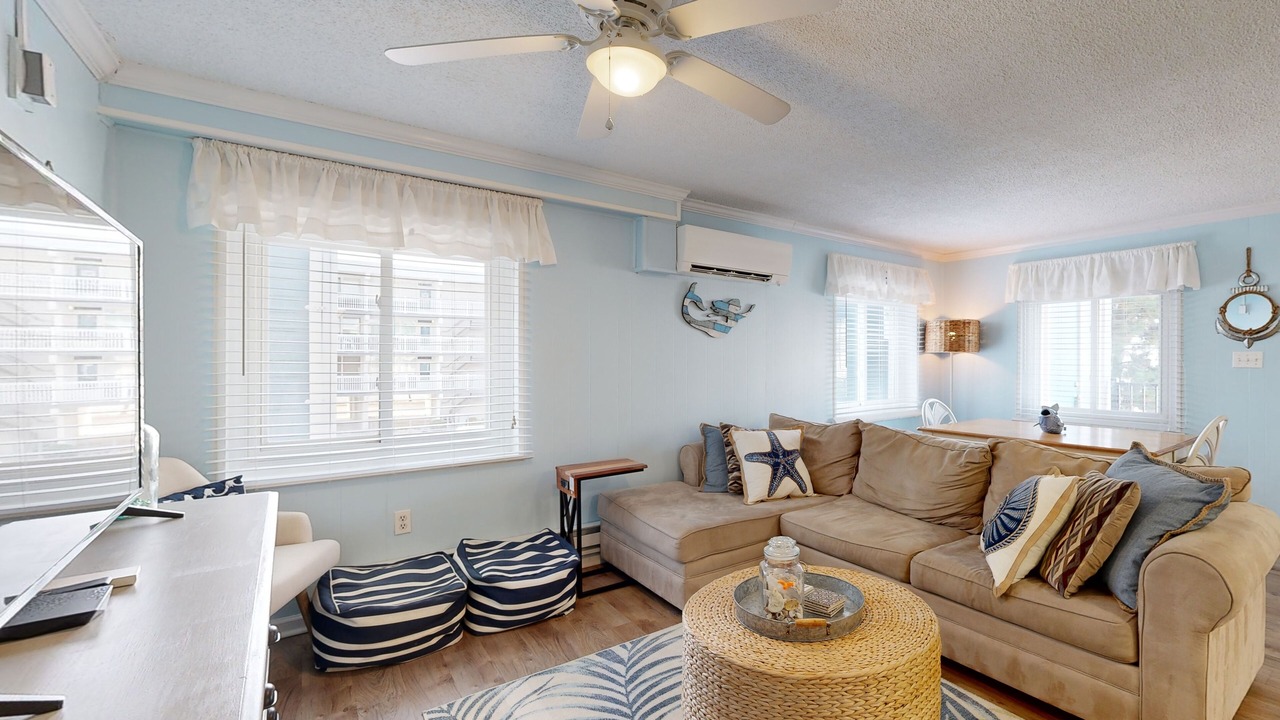 Photo of Livingroom in North Ocean City
