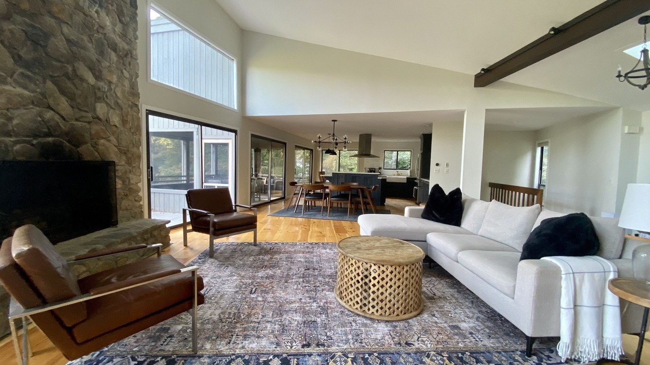 Photo of Livingroom in Redding Ridge