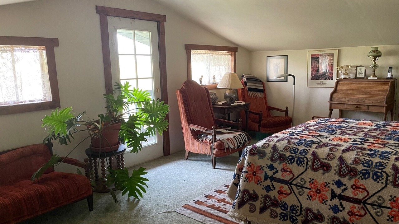 Photo of Bedroom in Nambe Pueblo
