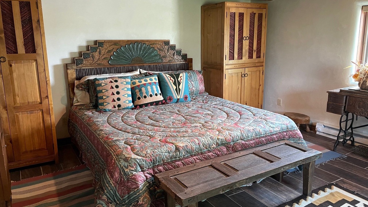 Photo of Bedroom in Nambe Pueblo