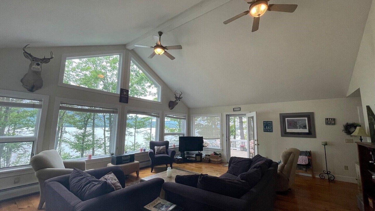 Photo of Livingroom in Moriah Center