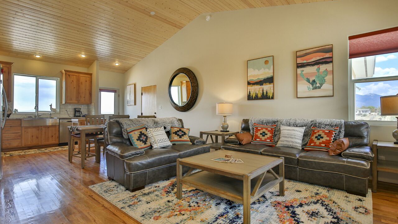 Photo of Livingroom in Taos