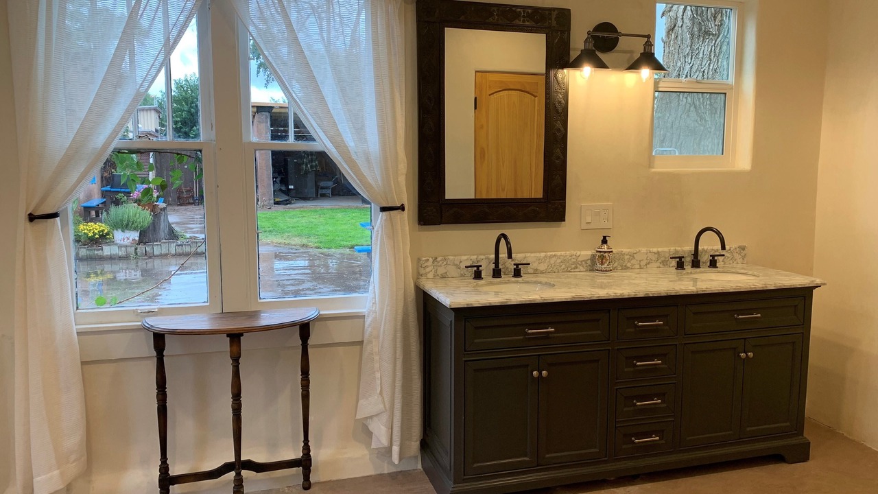 Photo of Bathroom in Alamedan Valley