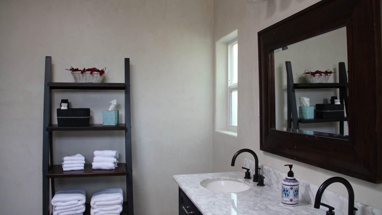 Photo of Bathroom in Alamedan Valley