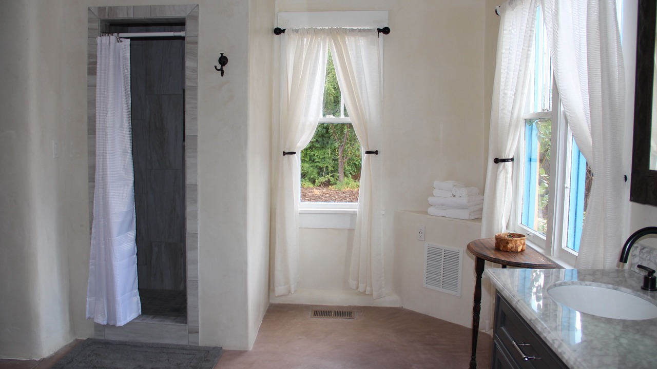 Photo of Bathroom in Alamedan Valley