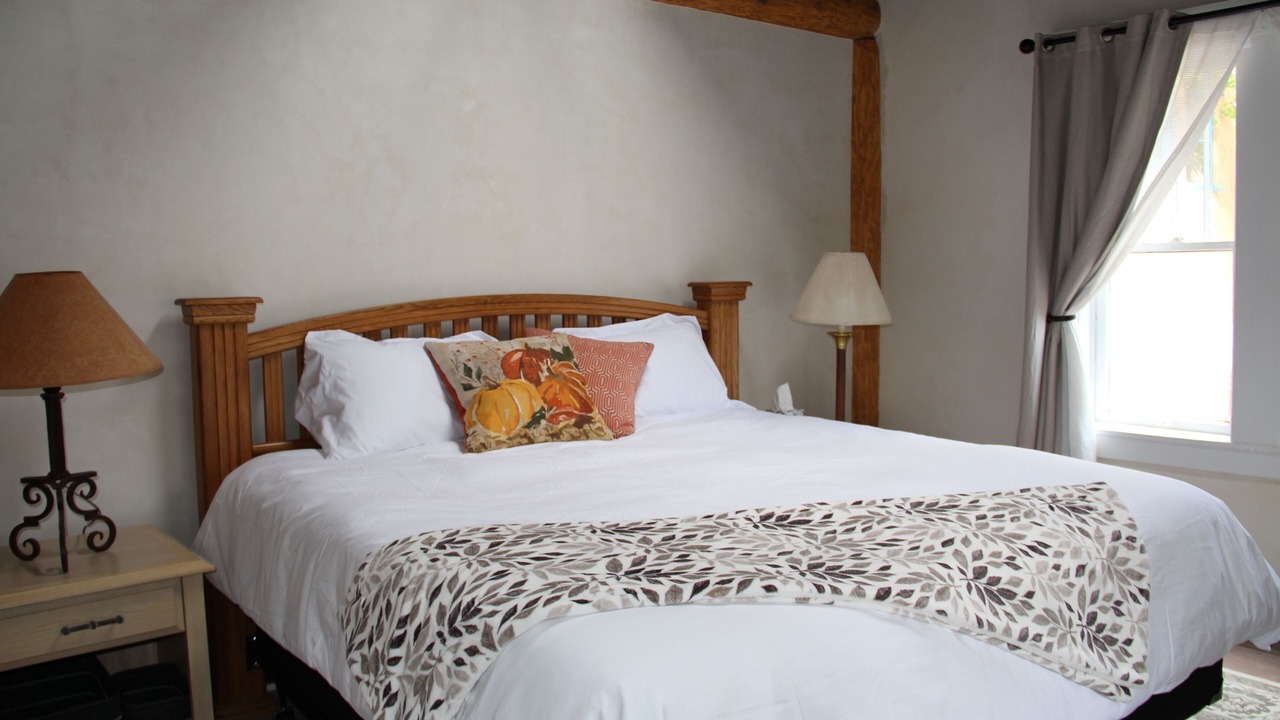 Photo of Bedroom in Alamedan Valley