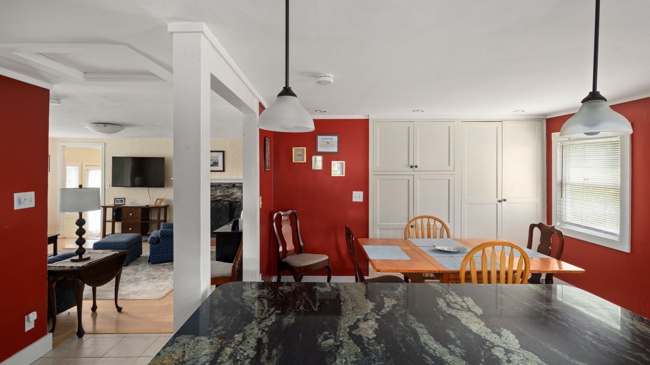 Photo of Livingroom in Malletts Bay