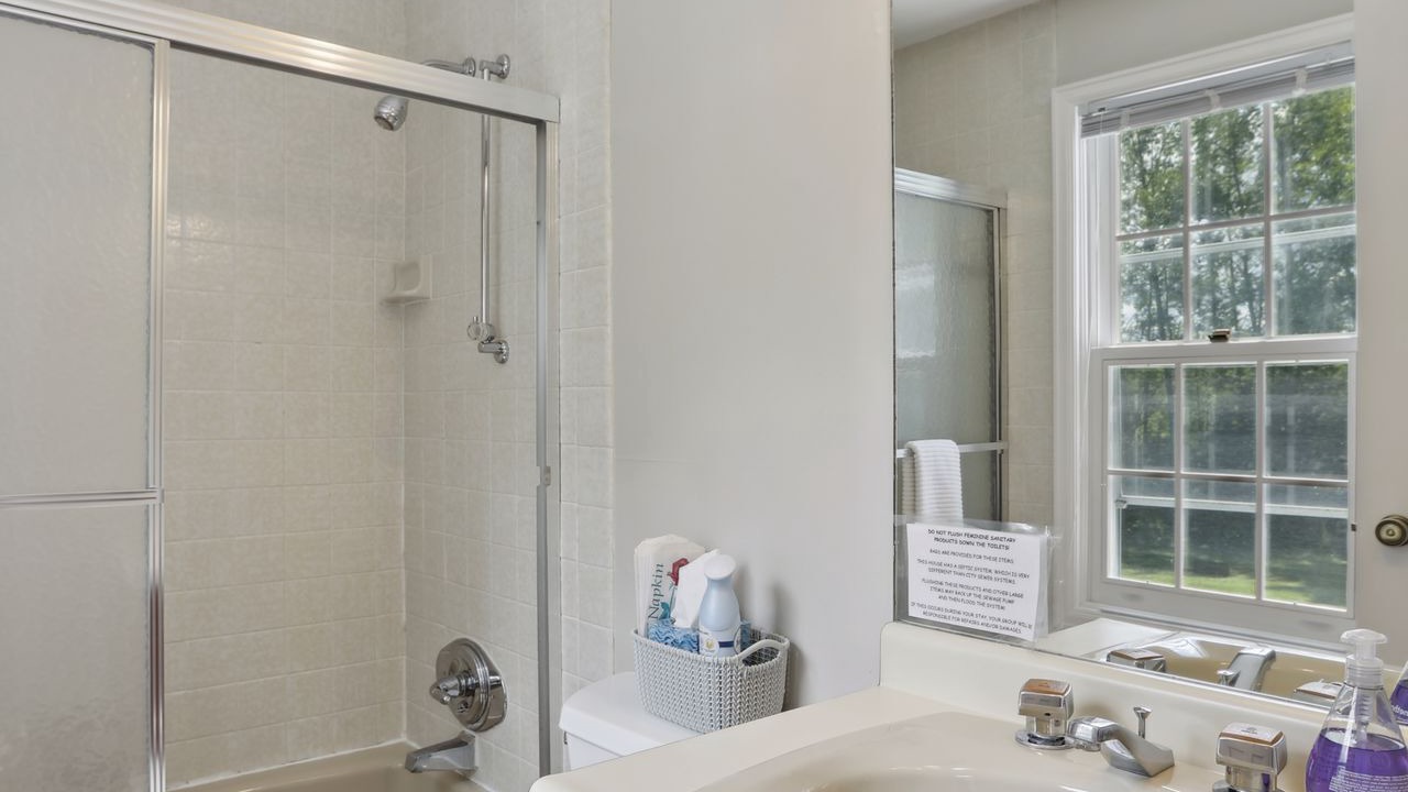 Photo of Bathroom in Hinckley