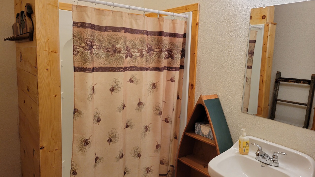 Photo of Bedroom in Cable