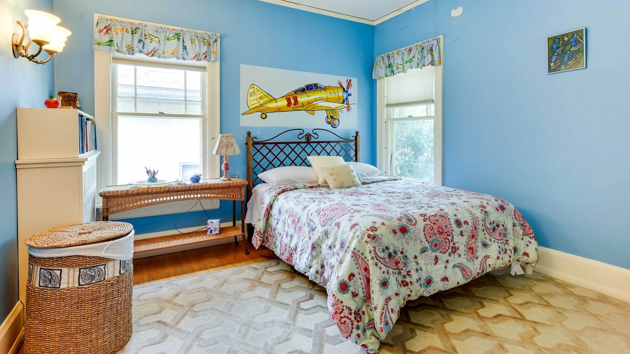 Photo of Bedroom in East Isles